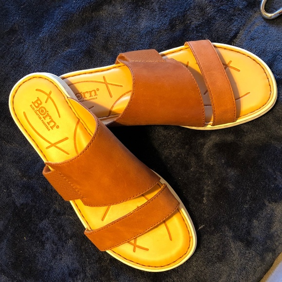 Born Shoes - Ladies BORN Sandal Slides Size 8 EUC